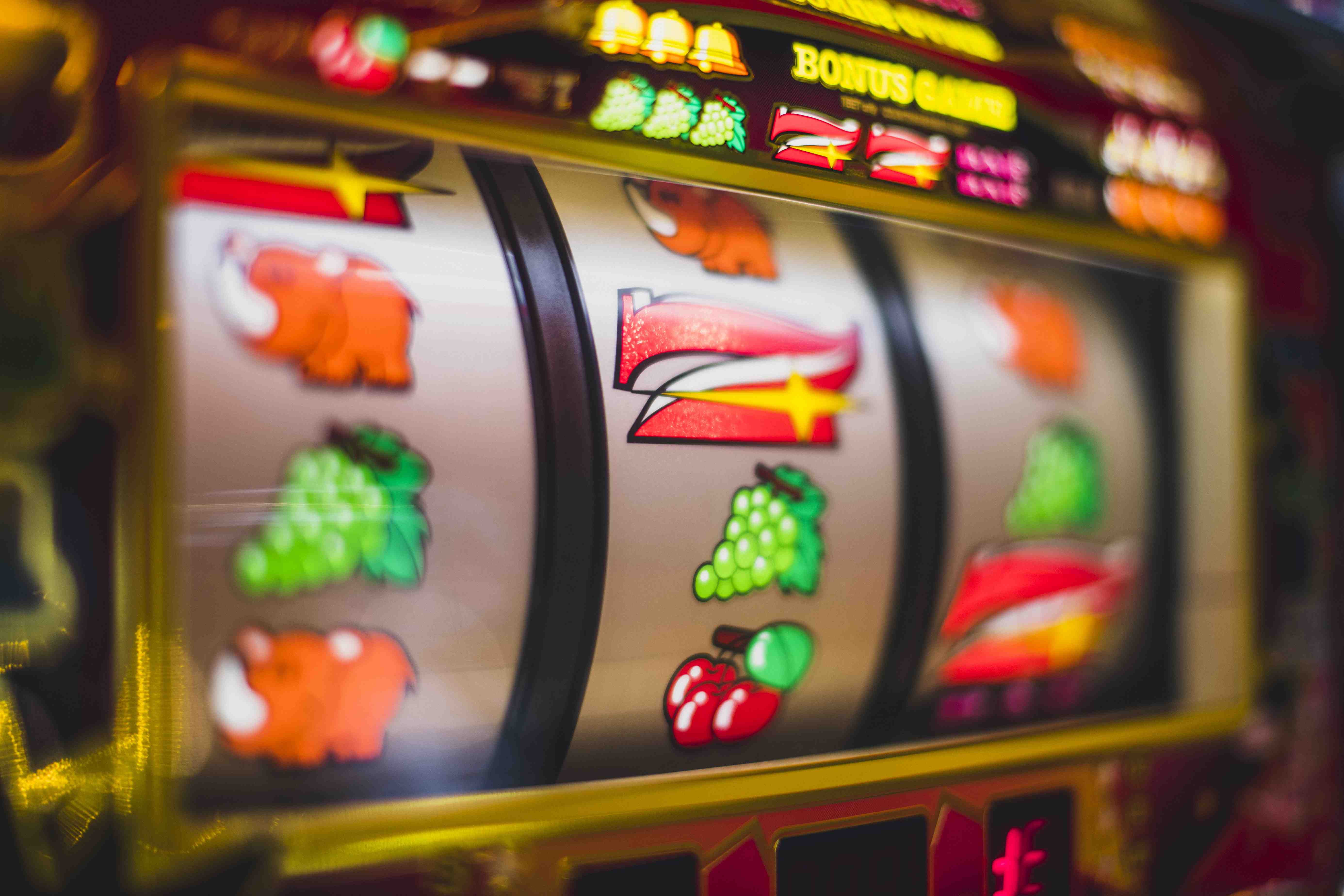 Bangladesh user exploring classic fruit slot visuals on ck111