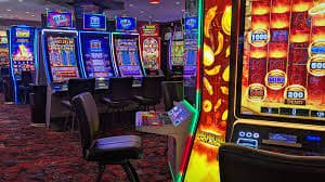 Responsible gaming reminder beside the Sic Bo Guide on ck111